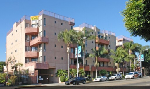 Building Photo - 1335 N La Brea Ave