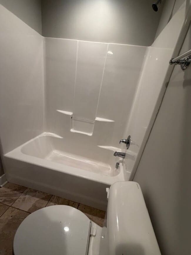 Building Photo - Portlock Square