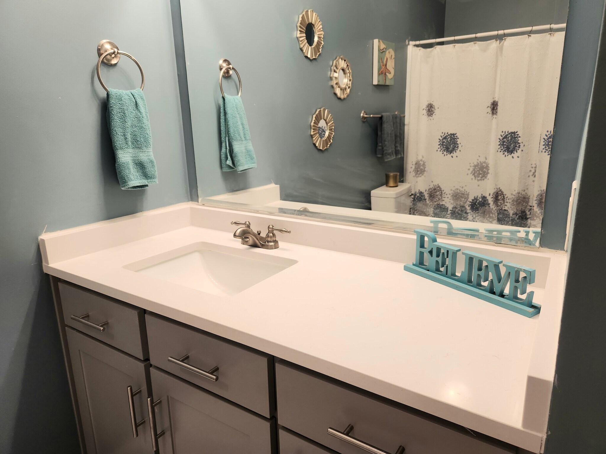 Building Photo - 2021 Basildon Rd