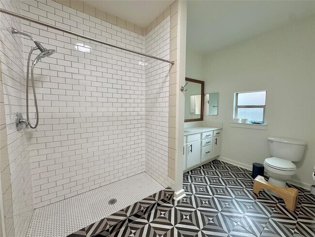 Building Photo - 1201 Grove Blvd