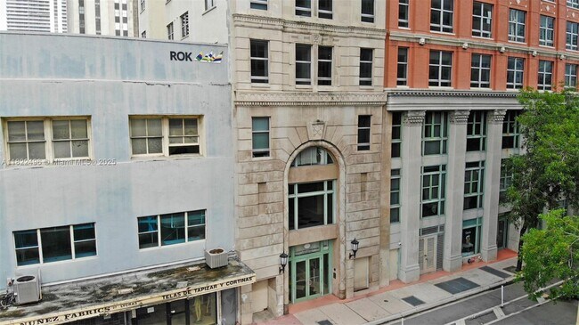 Building Photo - 111 E Flagler St