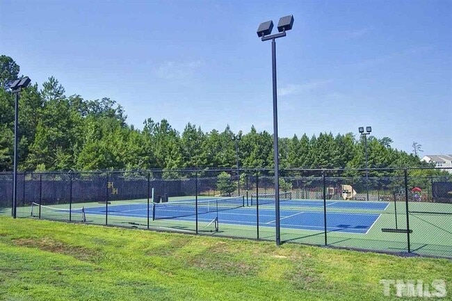 Building Photo - 3 Bedroom Townhome for Rent Apex