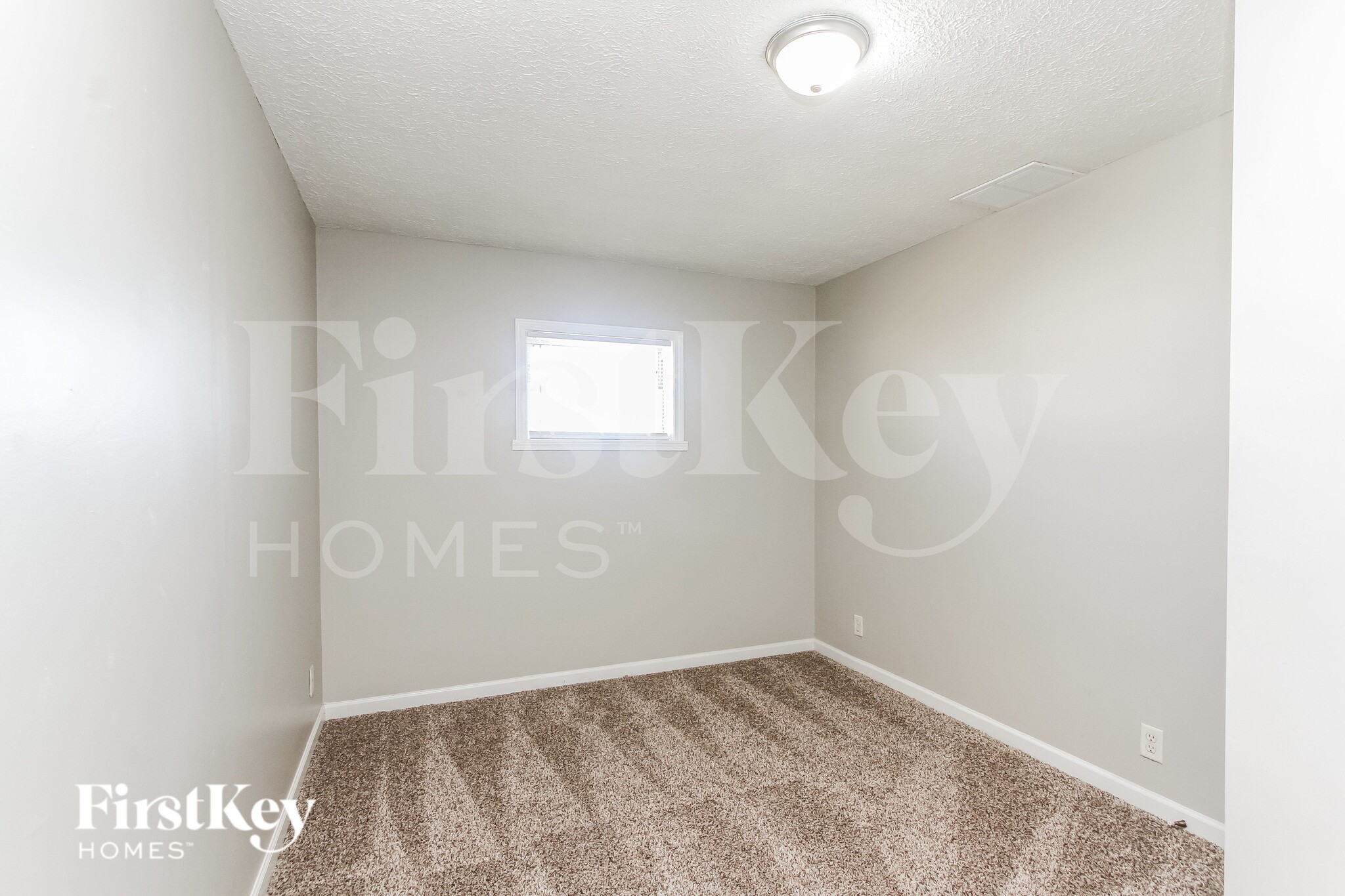 Building Photo - 1127 S Lockburn St