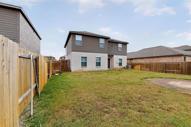 Building Photo - 305 Honeysuckle Ln