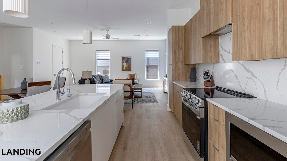 Building Photo - 2206 Arroyo Ave