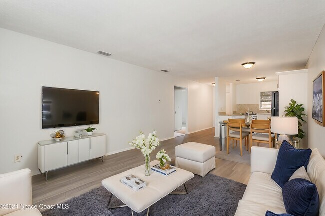 Building Photo - 1727 Avocado Ave