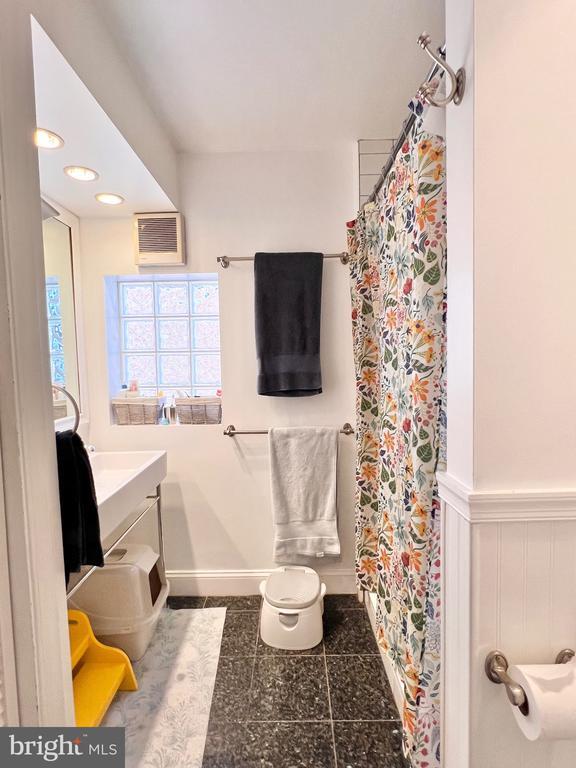 Building Photo - 1507 N Rodney St