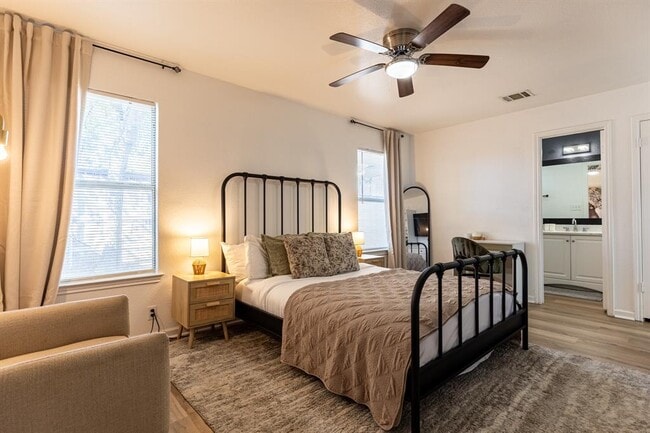 Building Photo - 2012 Balsam Way