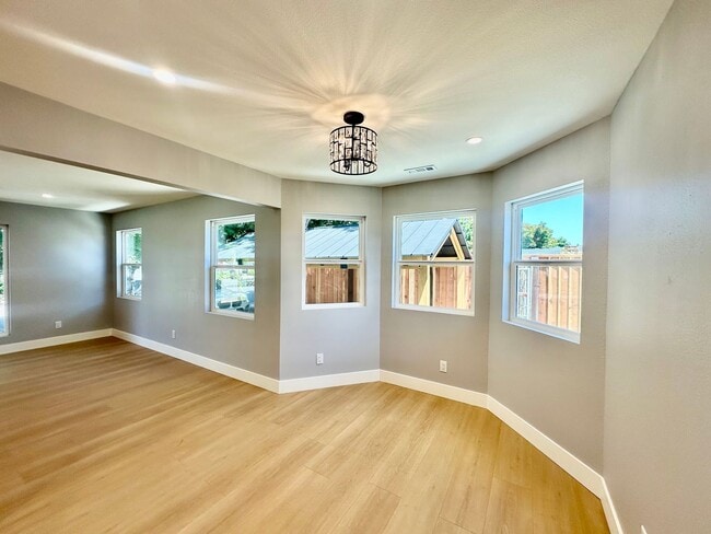 Building Photo - Beautiful, Brand New Sunnyvale Home -Walk ...
