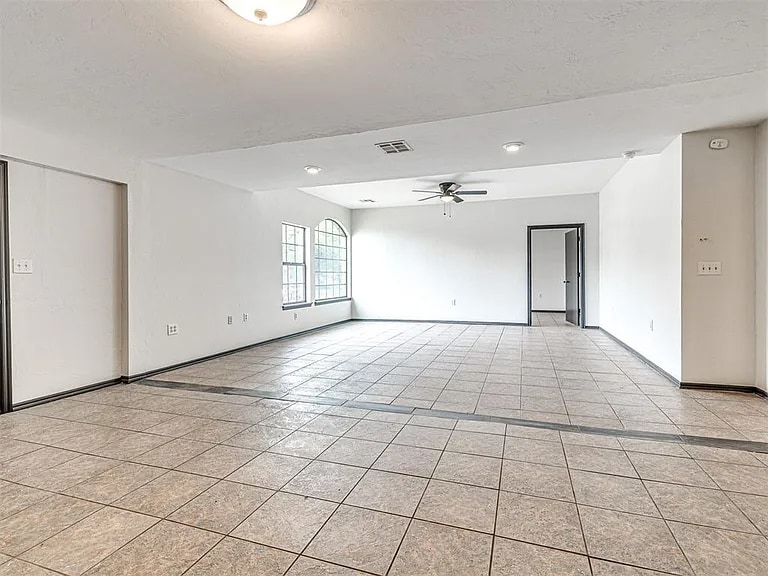 Building Photo - 535 N Patchin Ave