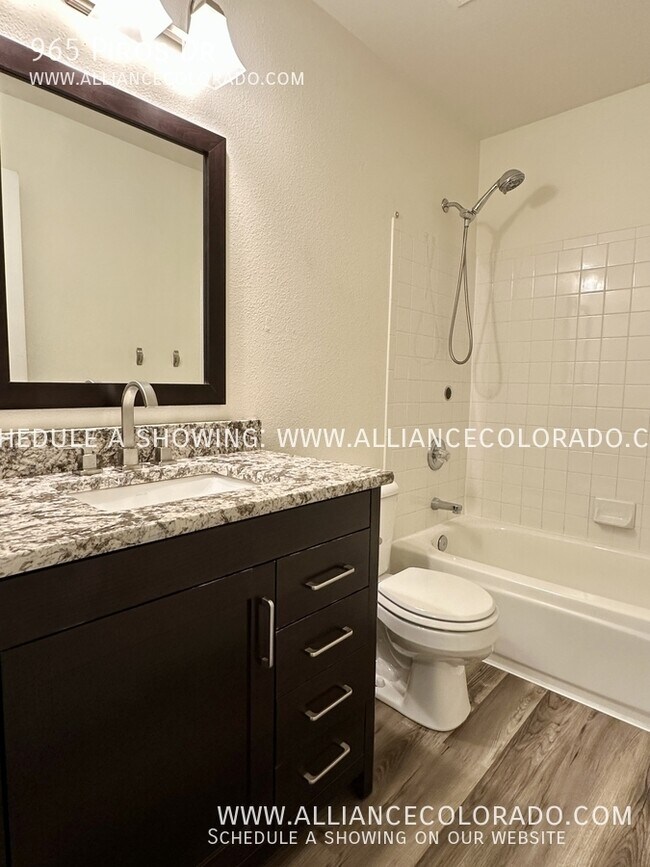 Building Photo - 965 Piros Dr