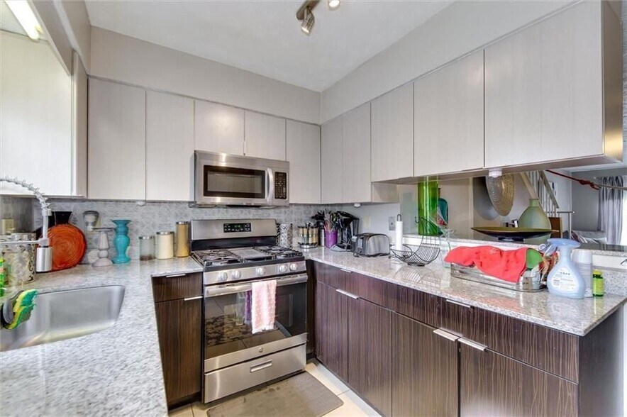 Building Photo - 6638 Witherington Ct NW