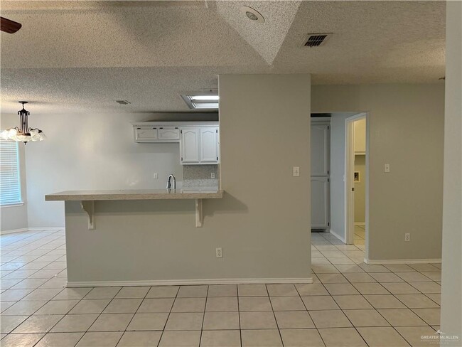 Building Photo - 12 Emory Ave