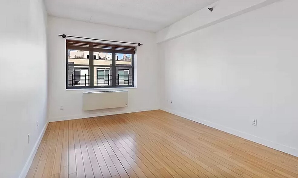 Building Photo - 313 W 53rd St