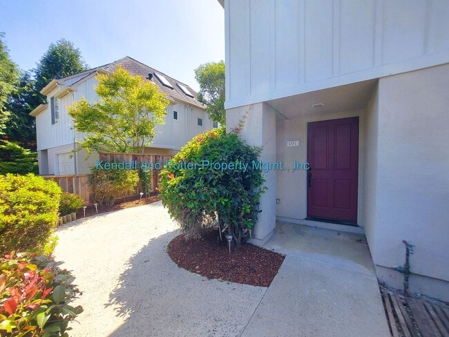 Building Photo - Spacious 1 bedroom loft in Santa Cruz