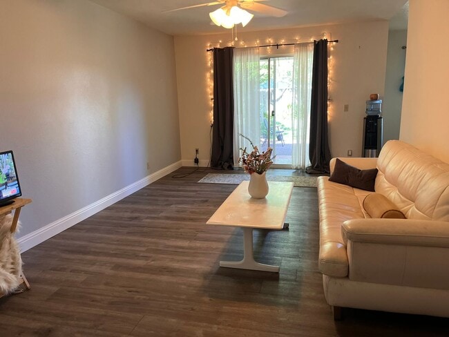 Building Photo - GO928#E &amp; F-Lotti, Carole Kelly