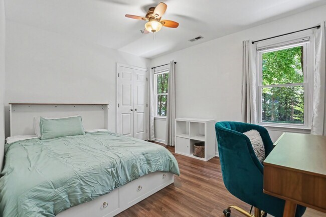 Building Photo - 4204 High Mountain Dr
