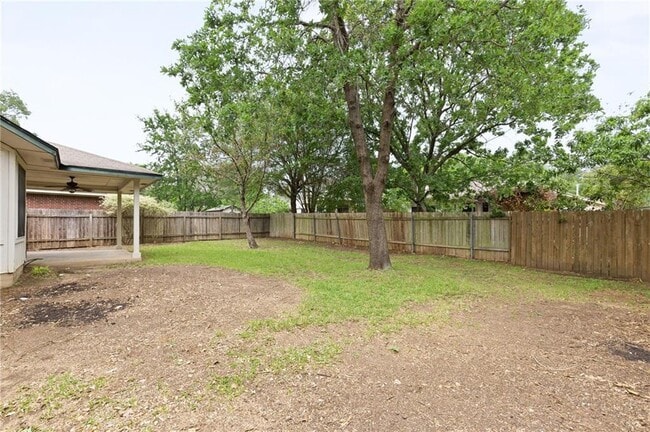 Building Photo - 9417 Bradner Dr