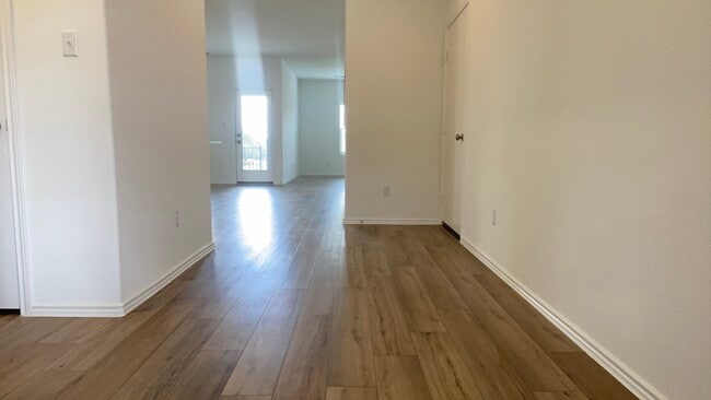 Building Photo - 4128 Home Place Rd