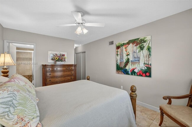 Building Photo - 180 Isle of Venice Dr