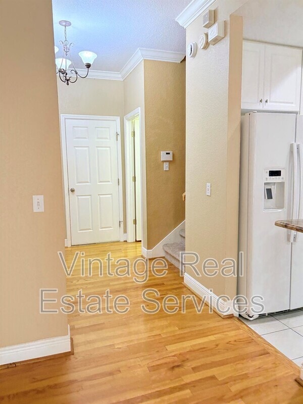 Building Photo - 2856 Bayshore Trails Dr