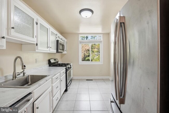 Building Photo - 2916 Cantania Pl