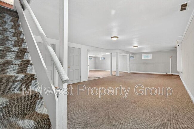 Building Photo - 4 Saratoga Ct