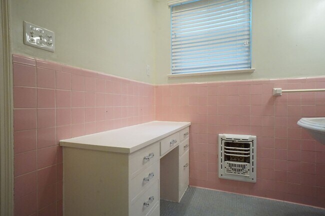 Building Photo - 149 Downing Dr