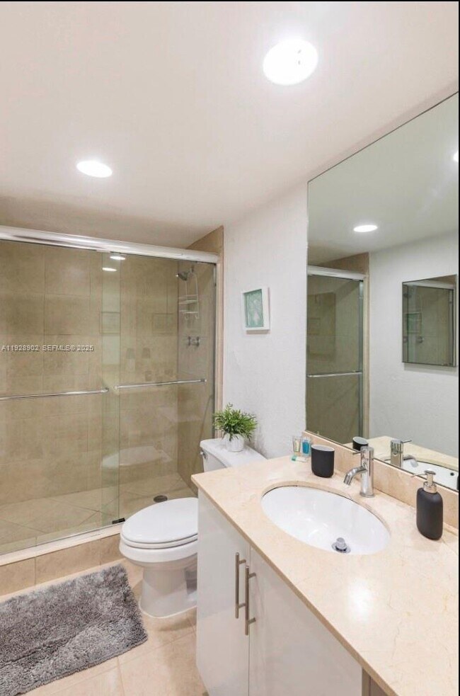 Building Photo - 4001 S Ocean Dr