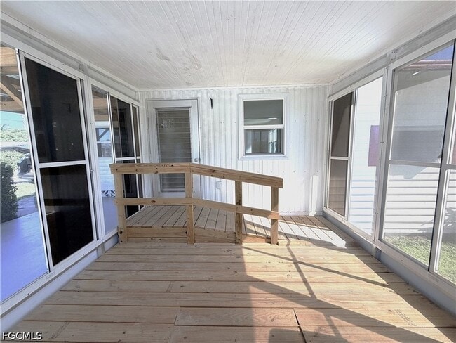 Building Photo - 139 Gaslight Ave