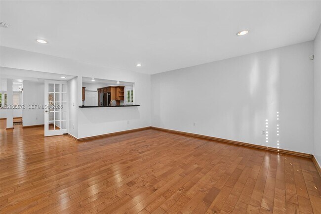 Building Photo - 1237 Aduana Ave
