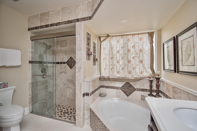 Building Photo - 7811 Villa Nova Dr