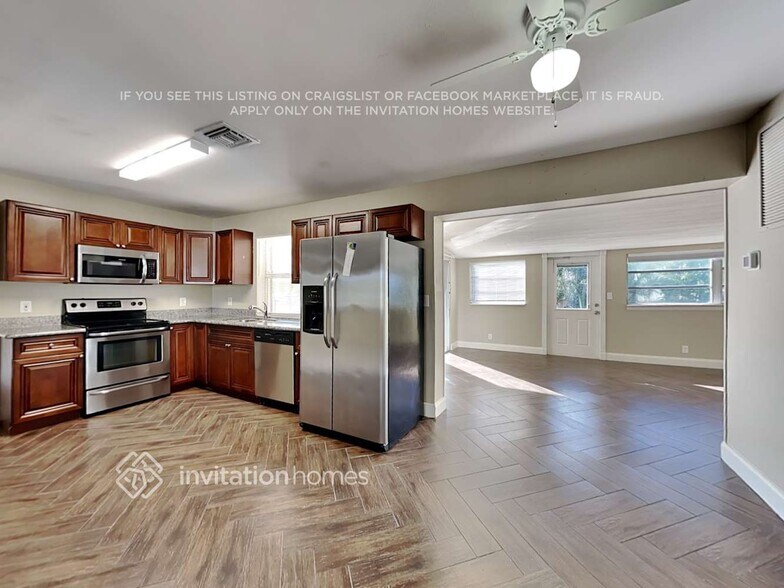 Building Photo - 2490 Florida Mango Rd