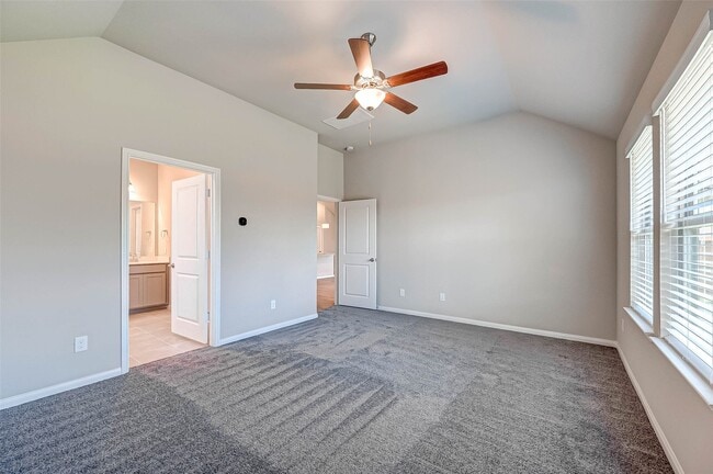 Building Photo - 24010 Barnett Overlook