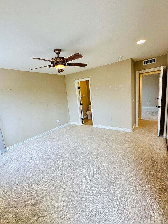 Building Photo - 7411 Herschel Ave