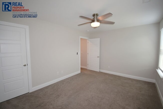 Building Photo - 555 Gresham Ln