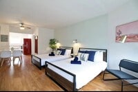 Building Photo - 7721 Harding Ave