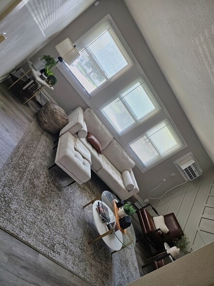 Interior Photo - The Jefferson