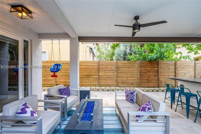 Building Photo - 15877 SW 61st Way
