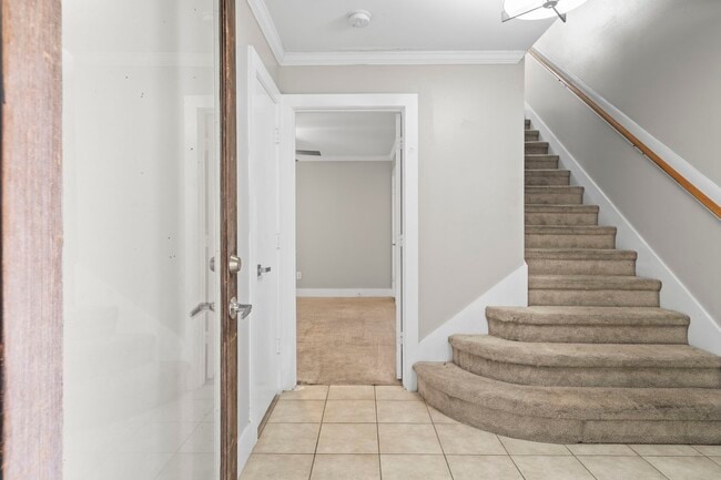 Building Photo - 2154 Arabelle St