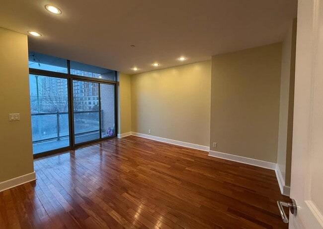 Building Photo - 8125 River Rd