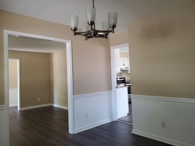 Building Photo - 1960 Windlock Dr