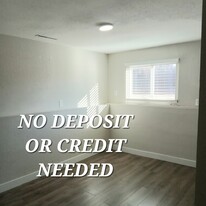 Building Photo - 3136 Moonbeam Cir S