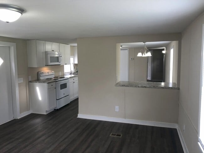 Building Photo - 295 E Wright St