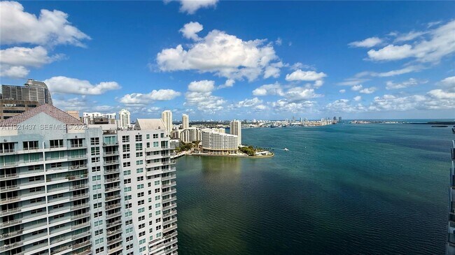 Building Photo - 1155 Brickell Bay Dr