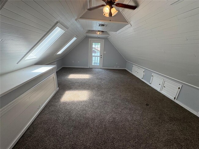 Building Photo - 411 S Cobble Ct