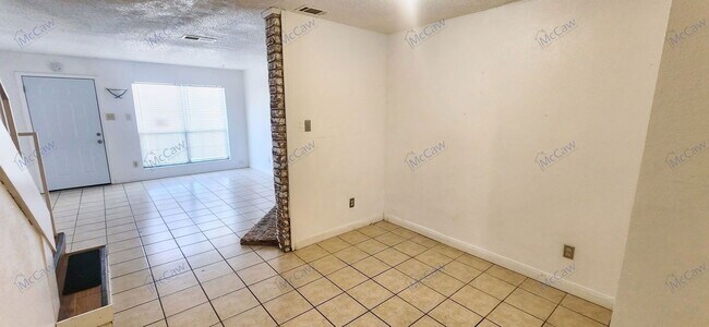 Building Photo - 9479 Olde Towne Row