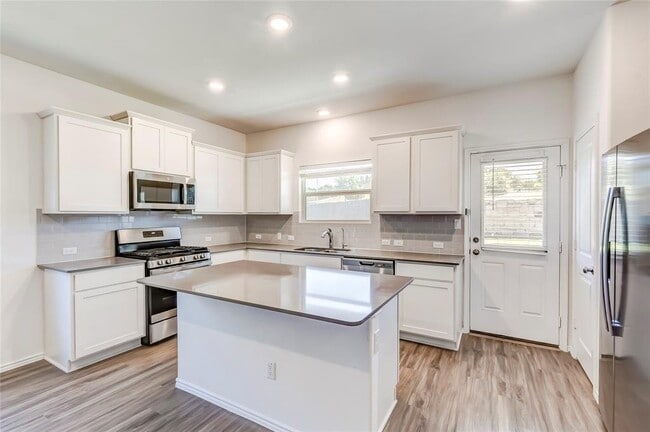 Building Photo - 1517 Brueggerhoff Rd