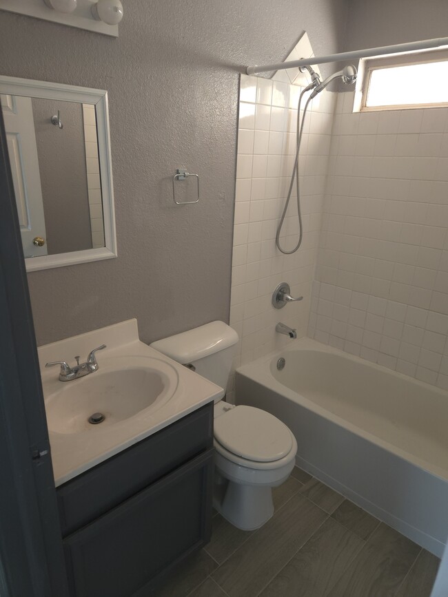 Building Photo - 14509 Encantado Dr