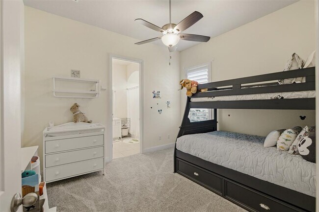 Building Photo - 654 Linden Lp